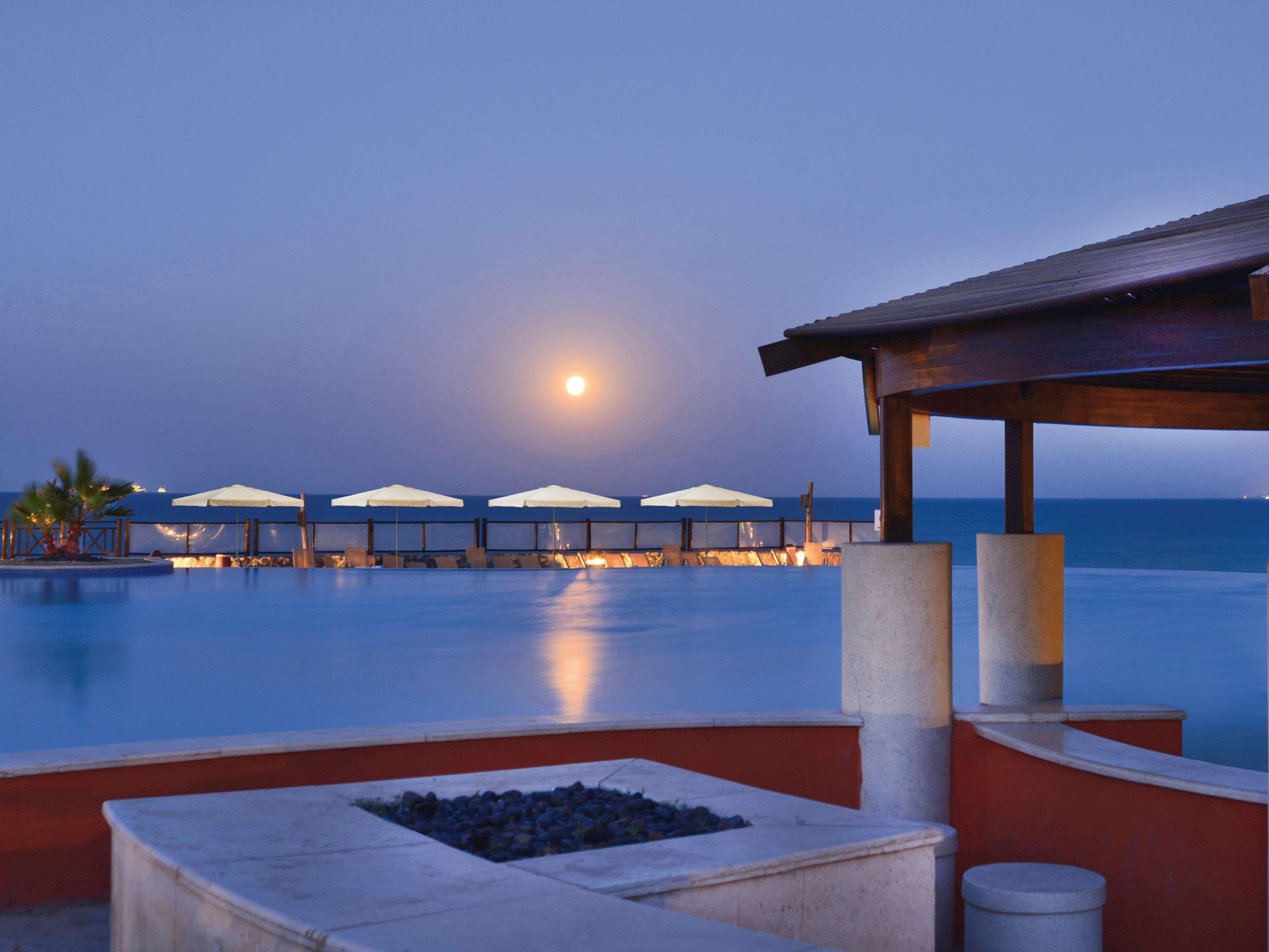 モーベンピック リゾート エル ソフナ アインソフナ エクステリア 写真 The Cove at The Oberoi, Mumbai